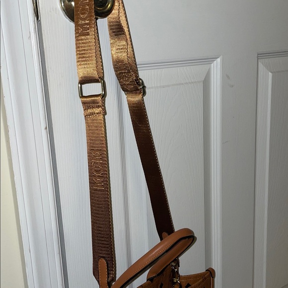 MCM Cognac Tourist VISETOS Tote with Crossbody Strap NWOT - Picture 4 of 5